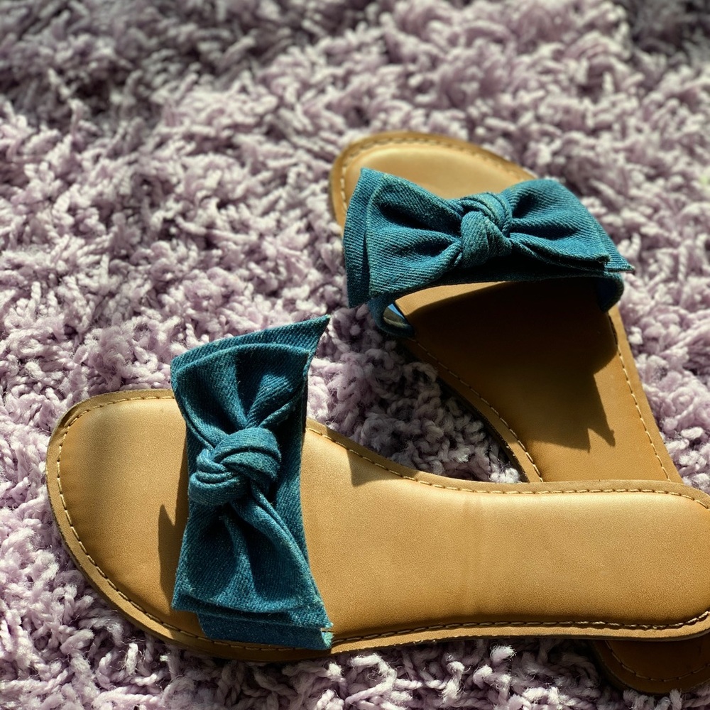 Sandals - Picture 2 of 4